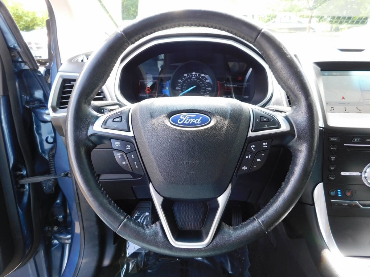 Used 2018 Ford Edge Titanium w/ Equipment Group 302A image 12