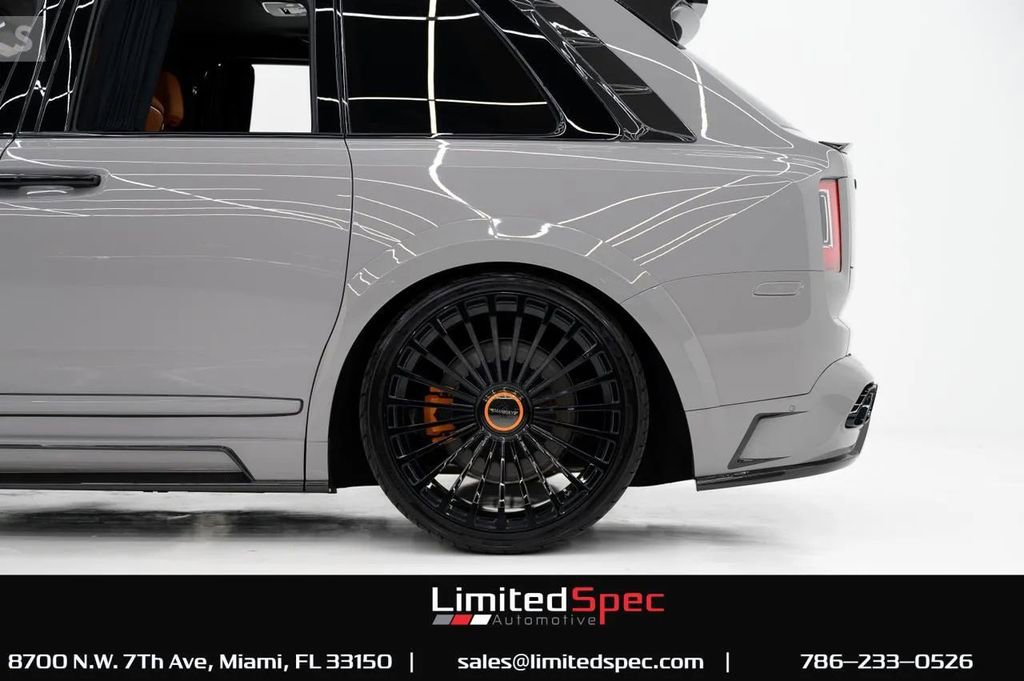 Used 2023 Rolls-Royce Cullinan Black Badge w/ Driver's Package AWD/4WD image 27