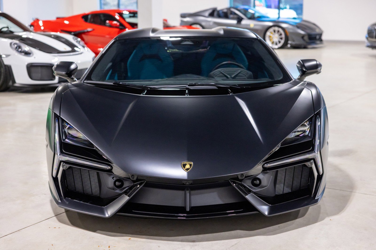 Used 2025 Lamborghini Revuelto image 11