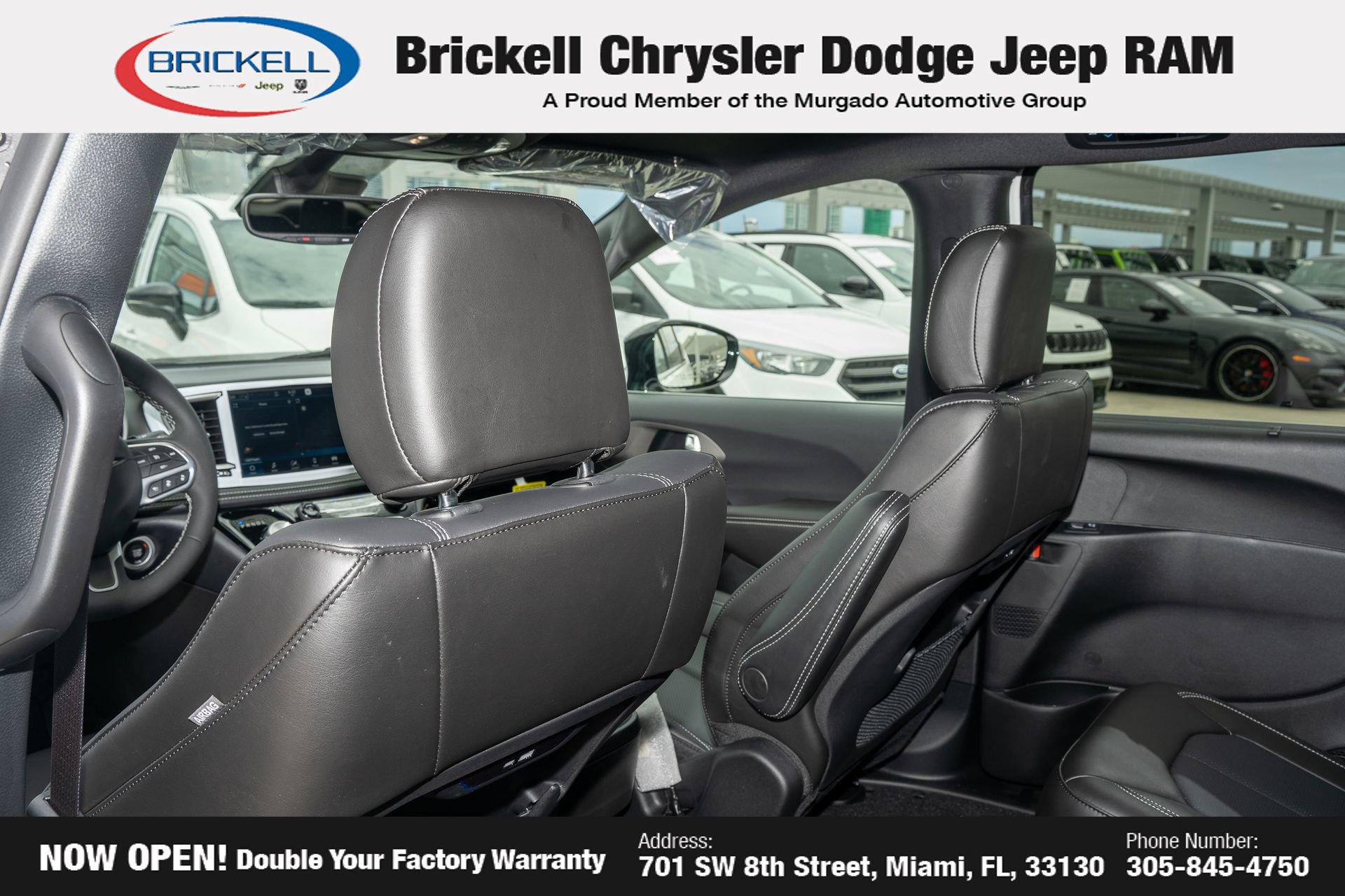 New 2027 Chrysler Pacifica Select FWD image 18