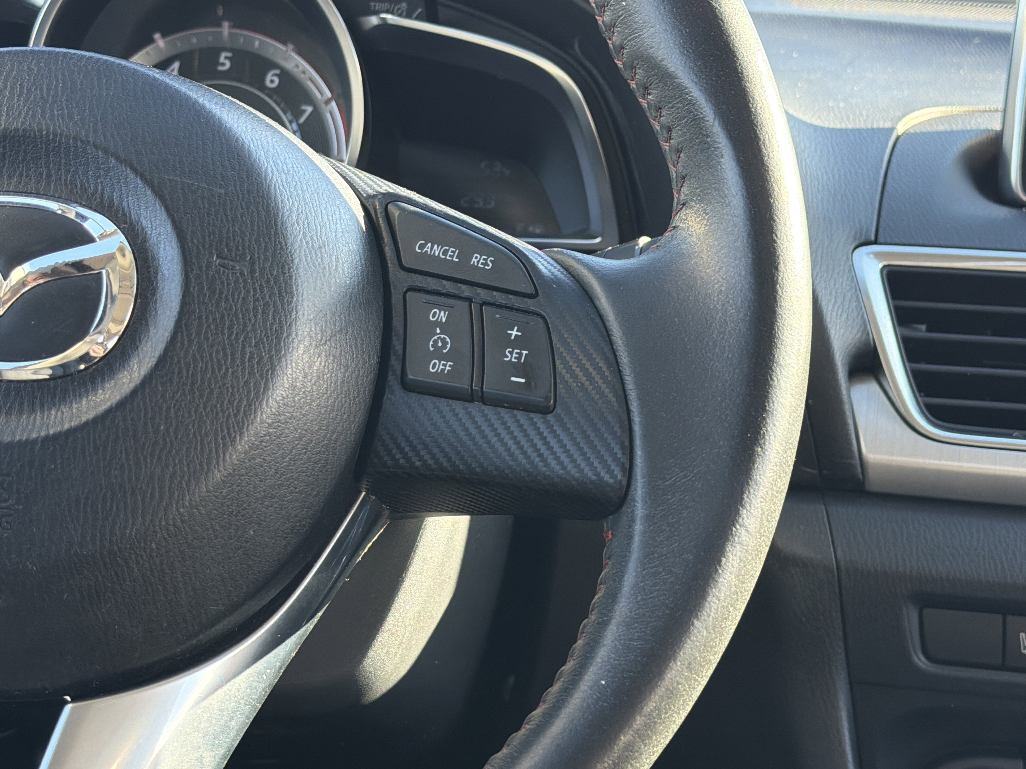 Used 2015 MAZDA MAZDA3 s Touring image 20