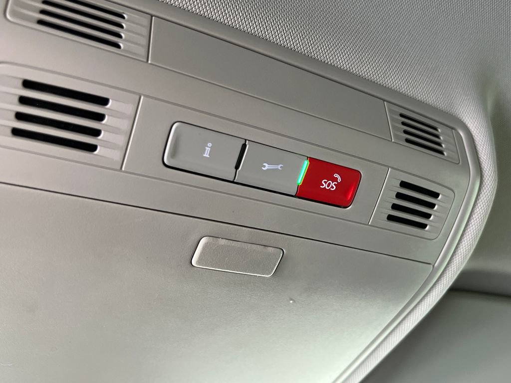 Used 2022 Volkswagen Taos SE image 36