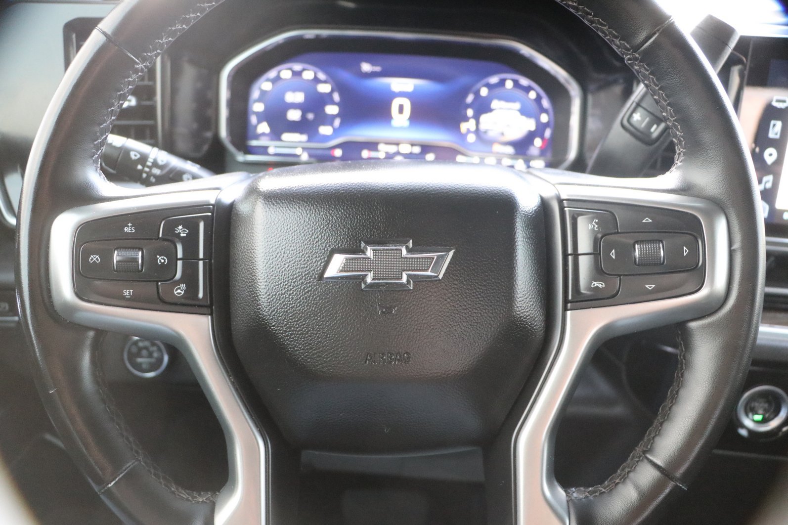 Used 2023 Chevrolet Silverado 1500 RST w/ Z71 Off-Road Package AWD/4WD image 17