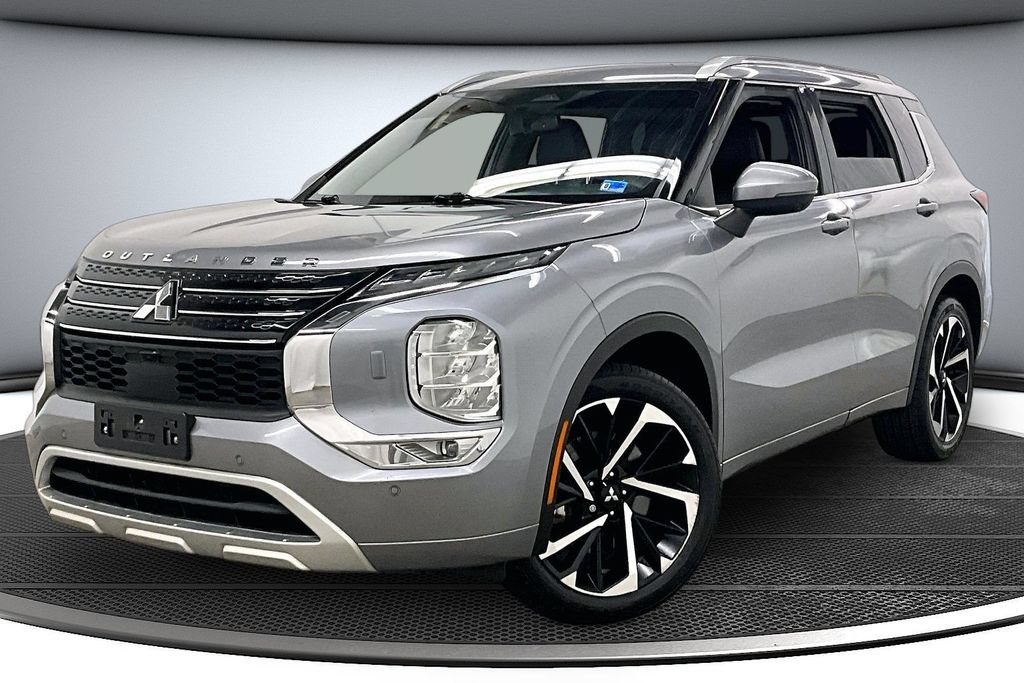 Used 2022 Mitsubishi Outlander SEL AWD/4WD image 2