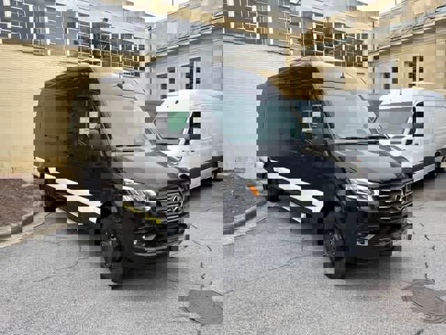 New 2025 Mercedes-Benz Sprinter 3500 image 1