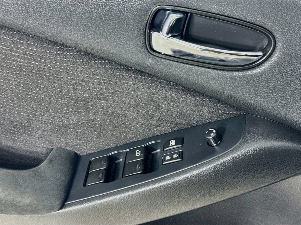 Used 2012 Nissan Altima 2.5 S FWD image 19