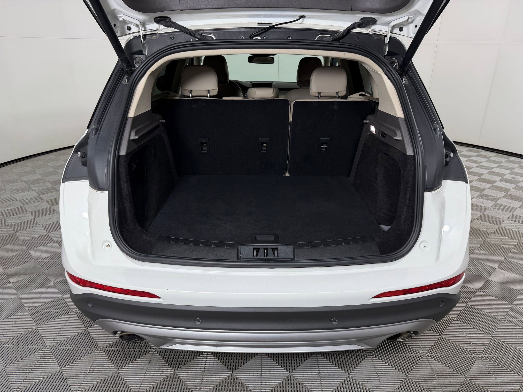 Used 2022 Lincoln Corsair AWD w/ Equipment Group 101A image 31