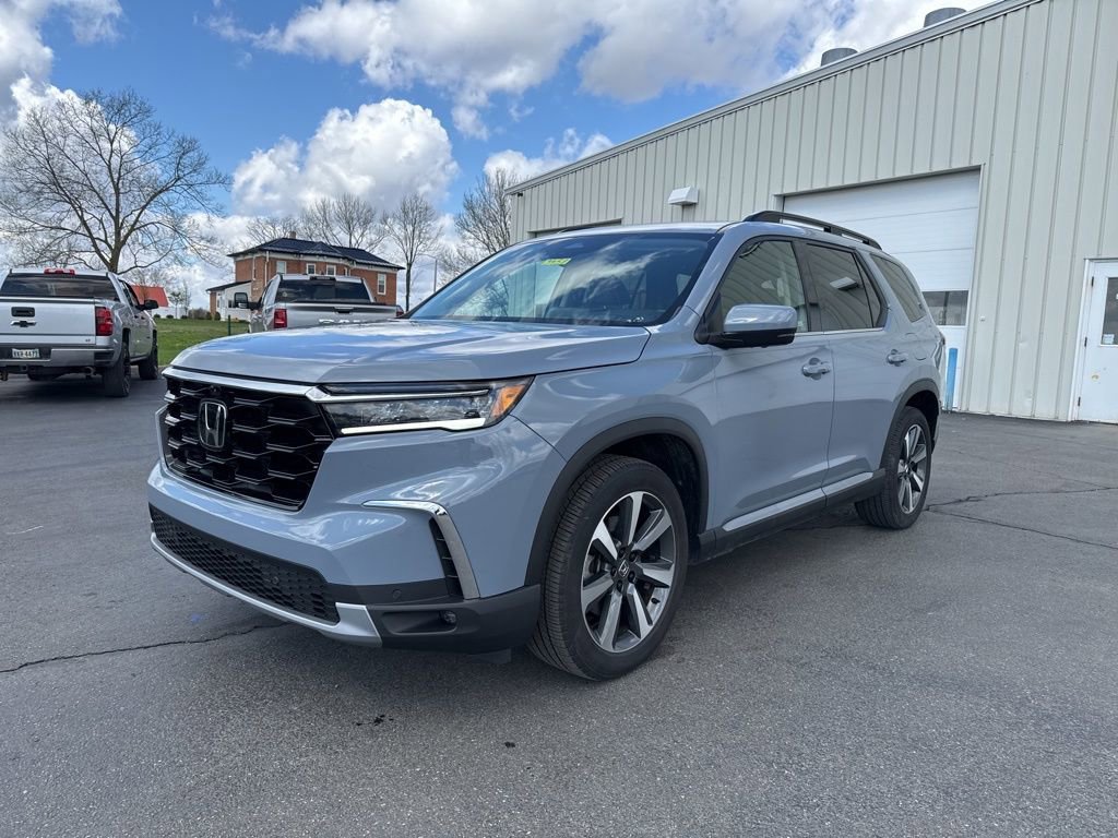 Certified 2024 Honda Pilot Elite image 3