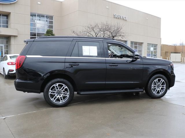 Used 2025 Ford Expedition Active image 6