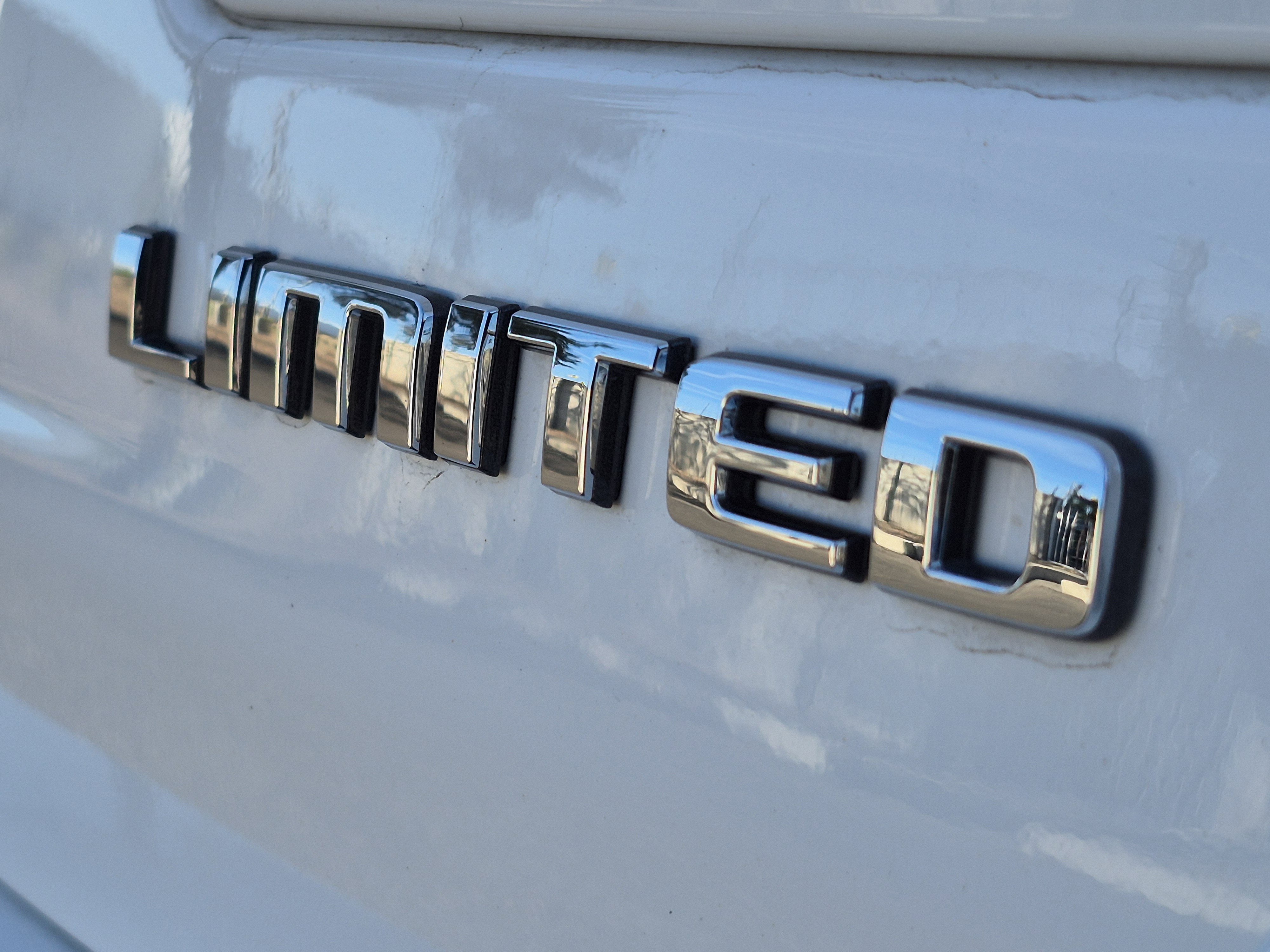 Certified 2023 Jeep Grand Cherokee Limited w/ Trailer Tow Prep Group (B) AWD/4WD image 13