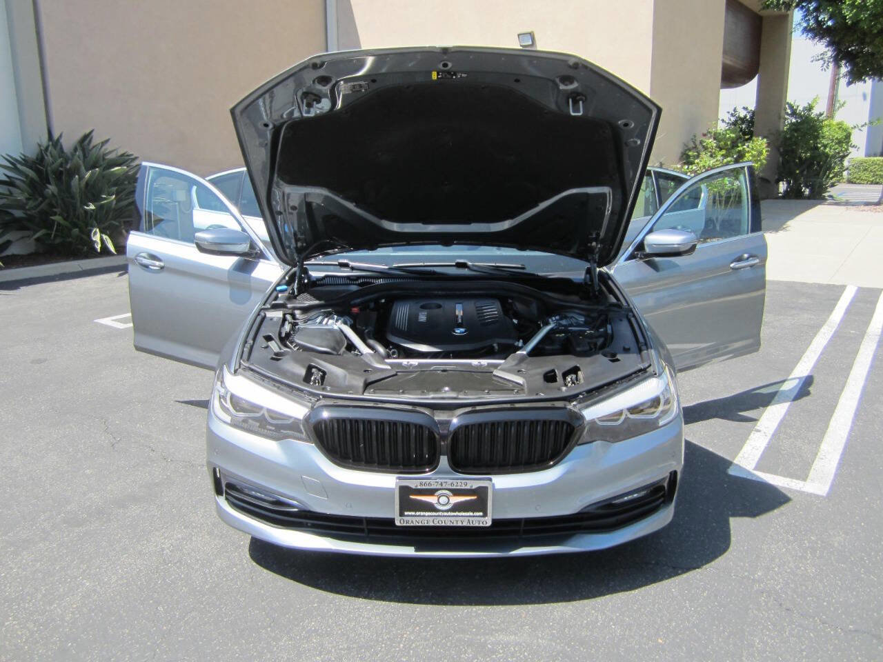 Used 2018 BMW 540i w/ Premium Package image 12