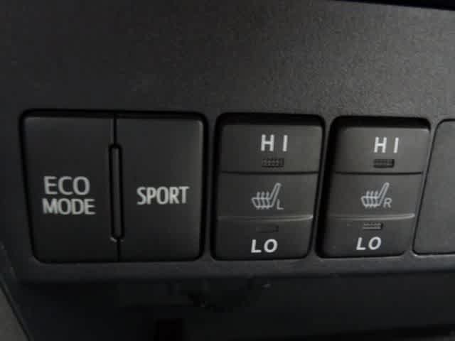 Used 2018 Toyota RAV4 Limited AWD/4WD image 19