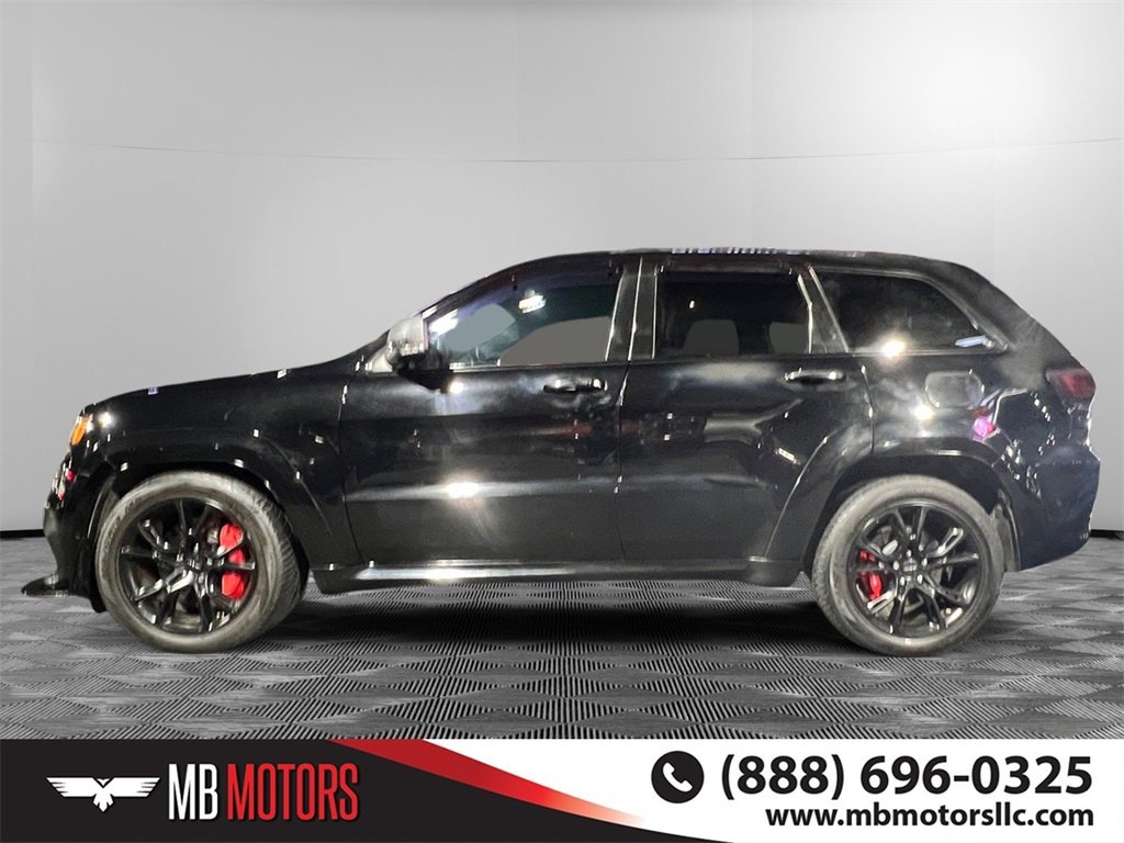 Used 2017 Jeep Grand Cherokee SRT image 9