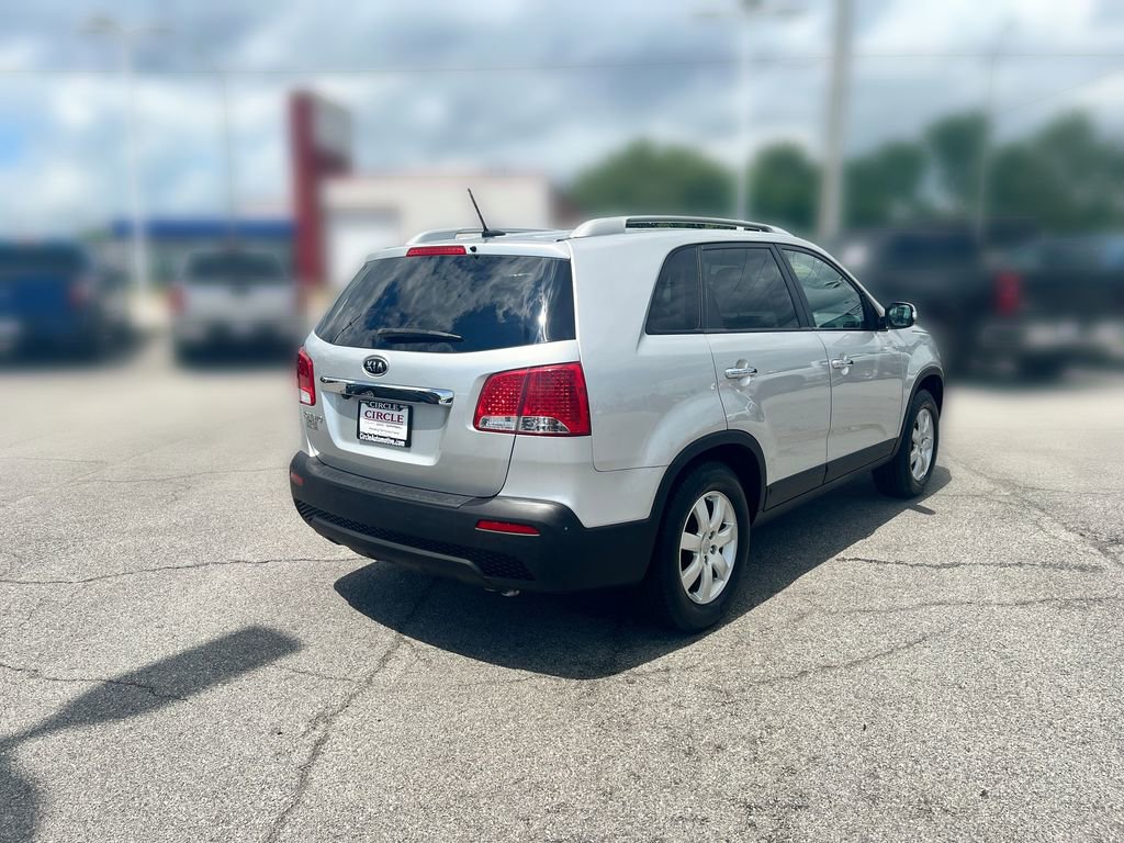 Used 2012 Kia Sorento LX w/ Convenience Pkg FWD image 8