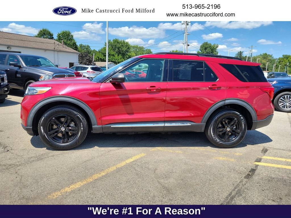 Used 2021 Ford Explorer XLT AWD/4WD image 2