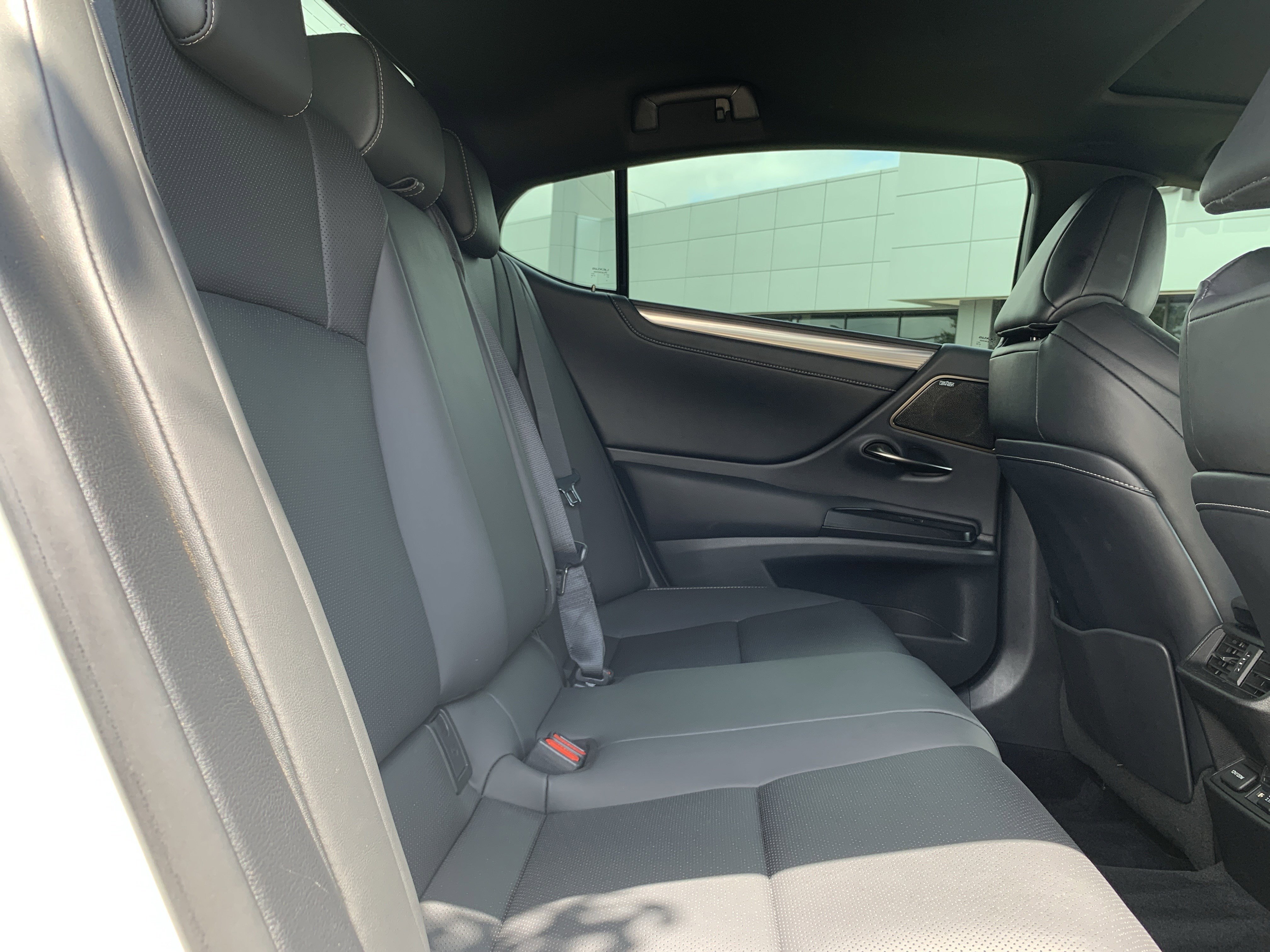 Used 2021 Lexus ES 350 F Sport w/ Accessory Package FWD image 33