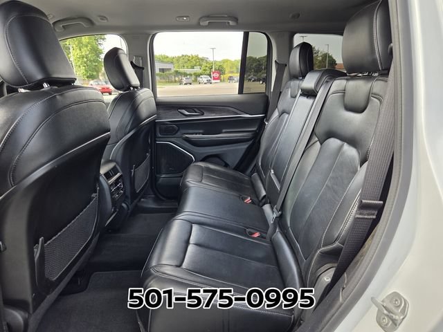 Used 2022 Jeep Grand Cherokee Limited AWD/4WD image 11
