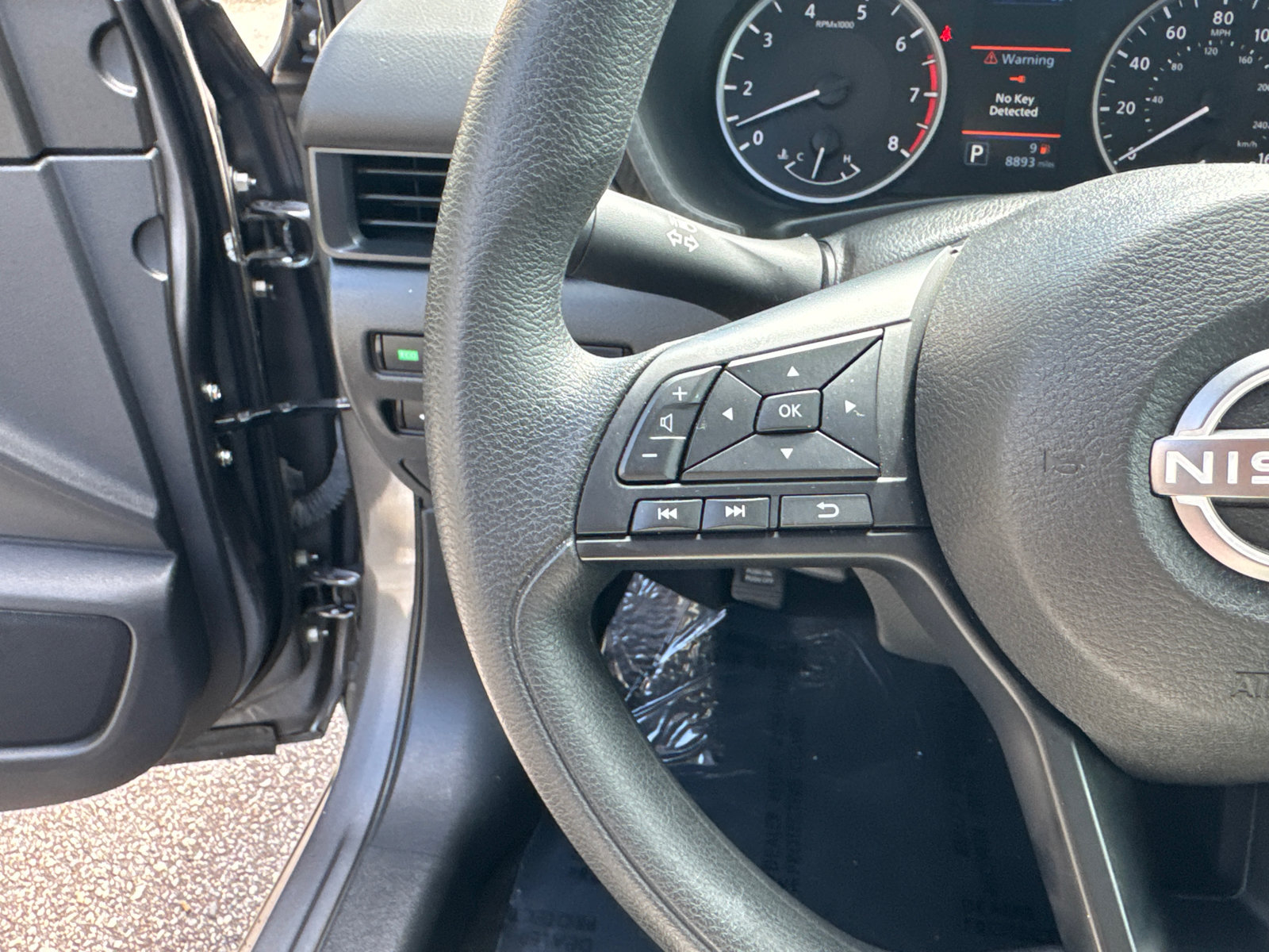 Used 2024 Nissan Sentra S FWD image 24