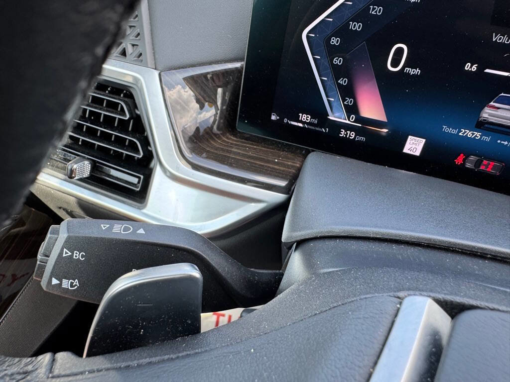 Used 2024 BMW X7 xDrive40i image 21