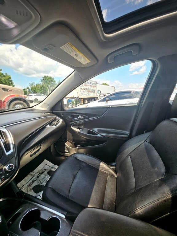 Used 2016 Chevrolet Malibu LT w/ Leather Package image 15