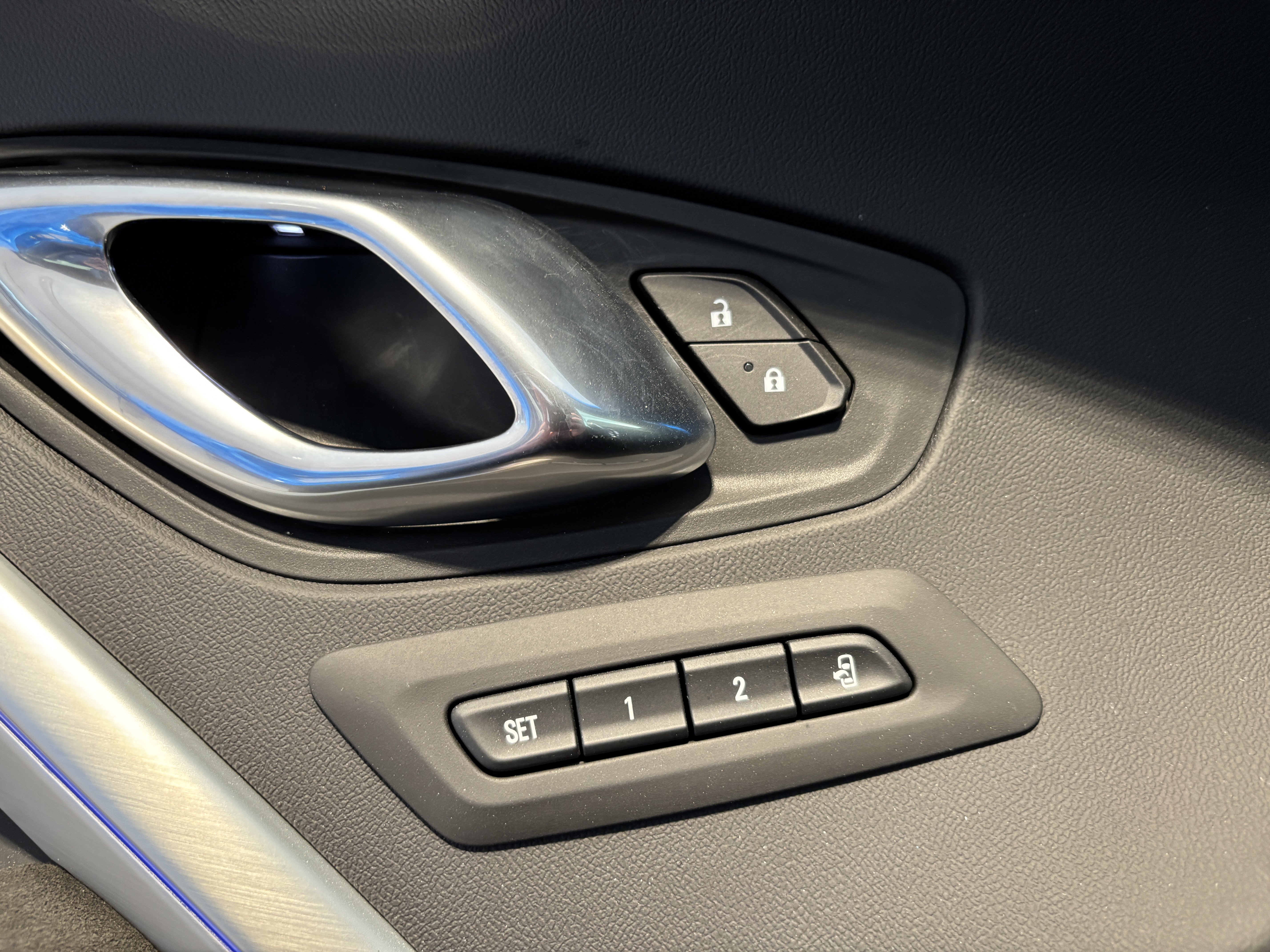 Used 2022 Chevrolet Camaro ZL1 image 7