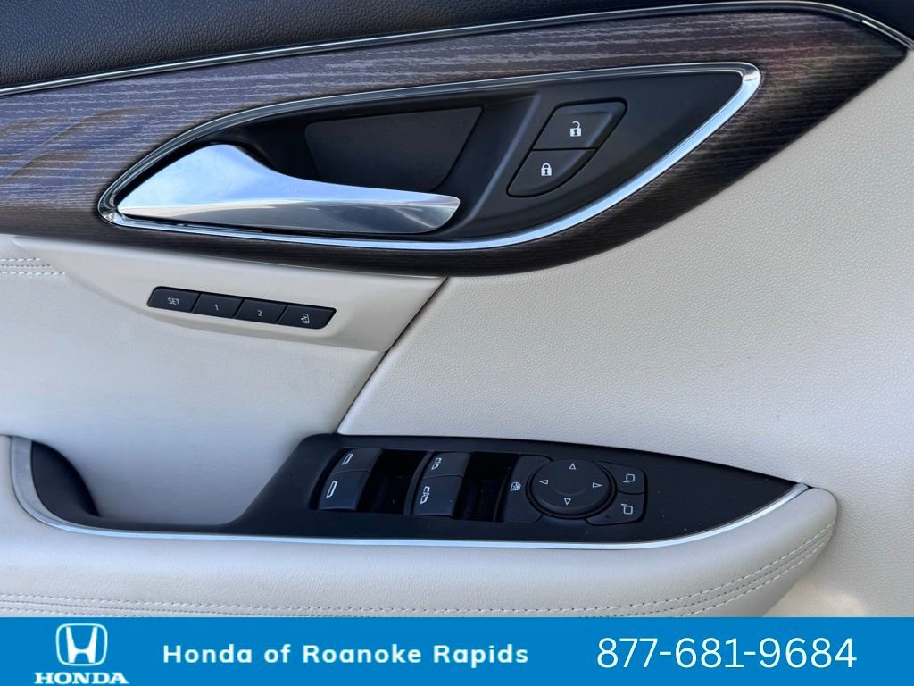 Used 2023 Buick Envision Avenir image 30