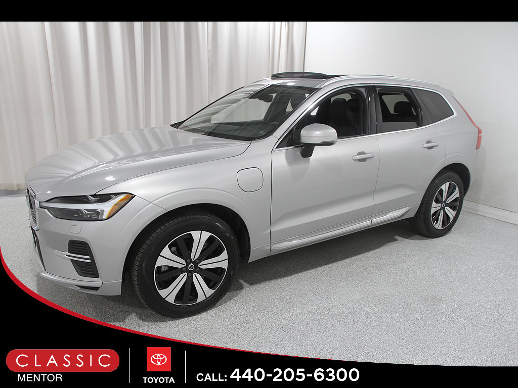 Used 2023 Volvo XC60 T8 Core w/ Climate Package AWD/4WD image 3