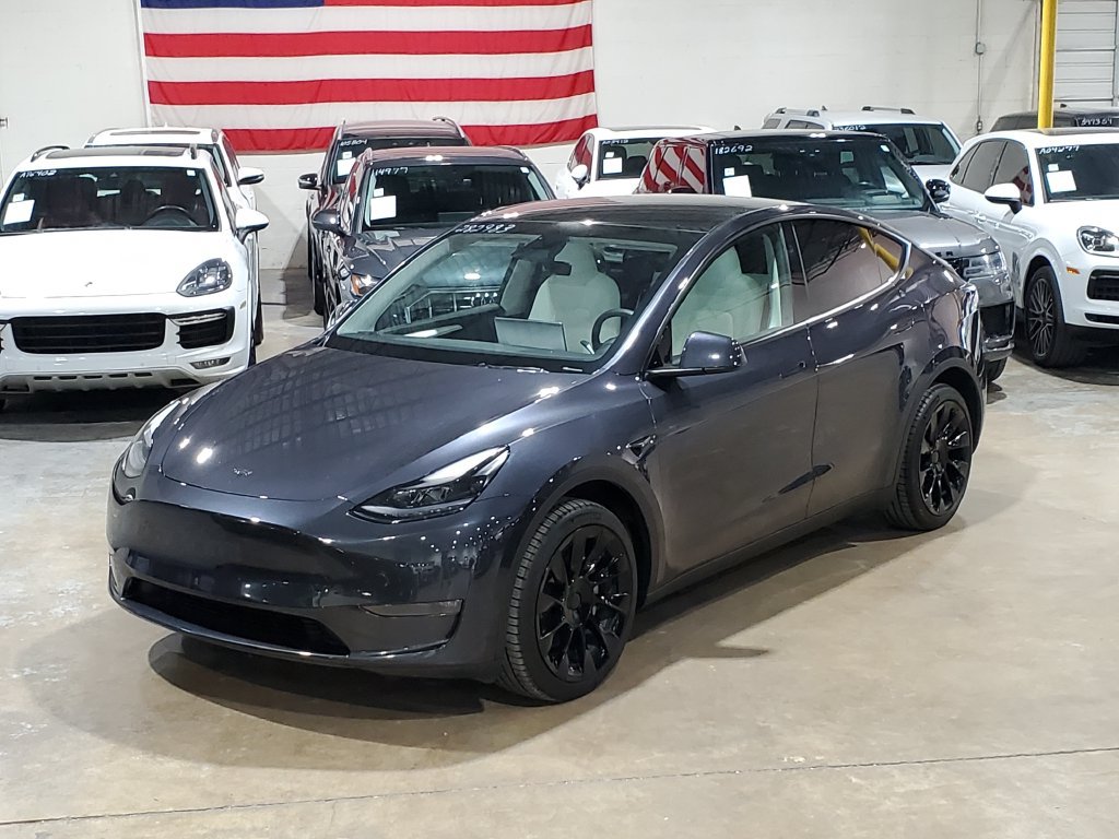 Used 2024 Tesla Model Y Long Range AWD/4WD image 54