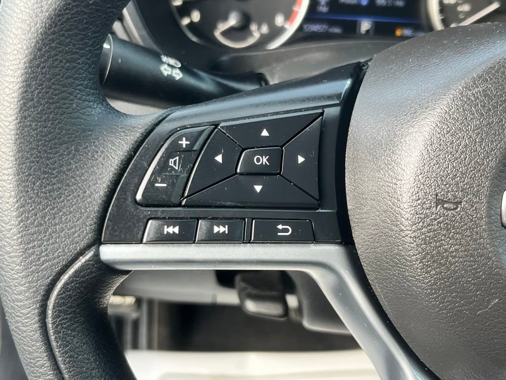 Used 2024 Nissan Altima 2.5 SV image 13