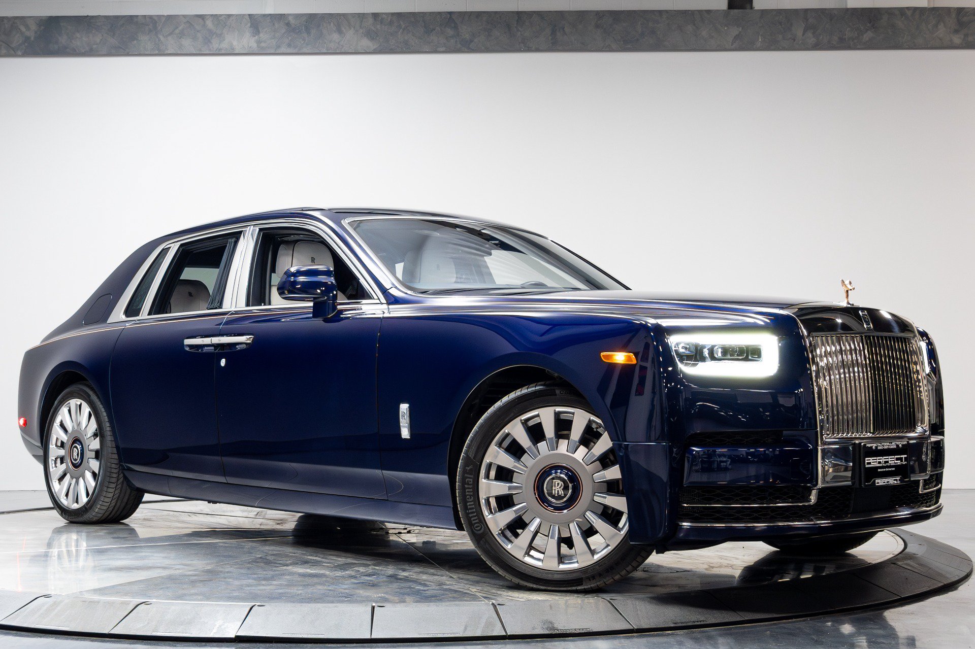 Used 2021 Rolls-Royce Phantom Sedan RWD image 67