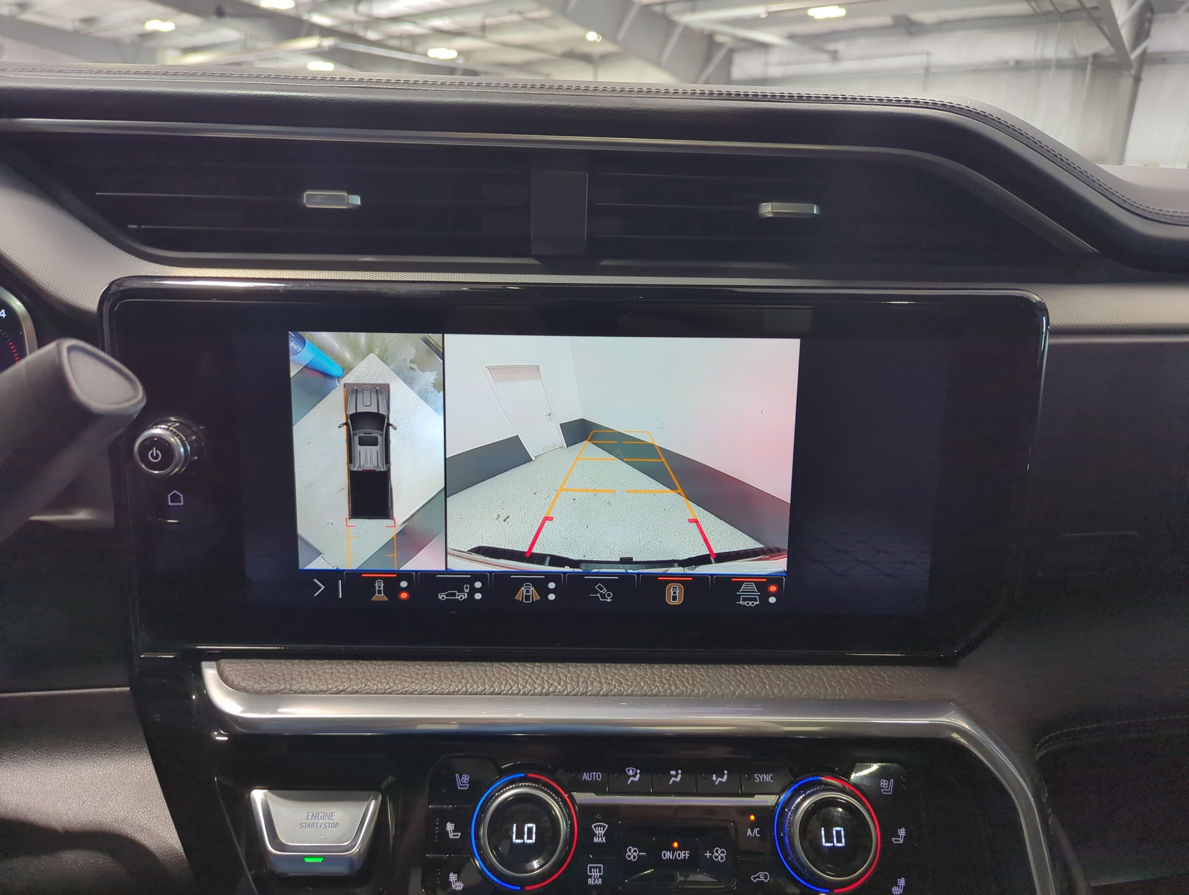 Used 2024 GMC Sierra 3500 Denali w/ Denali Reserve Package image 22