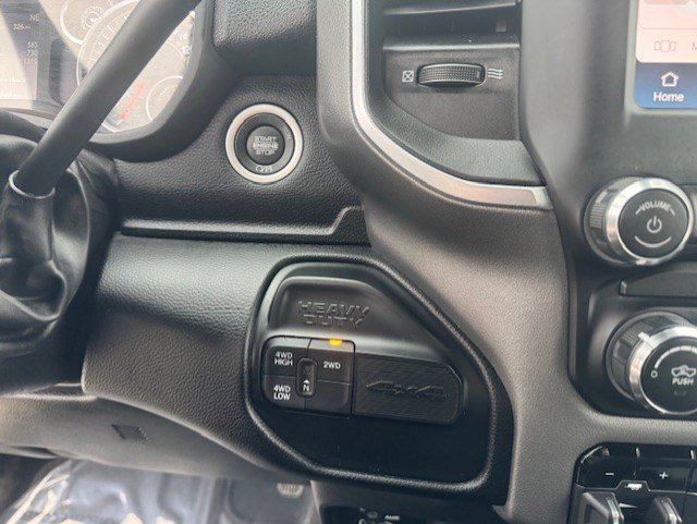 Used 2024 RAM 3500 Big Horn AWD/4WD image 20