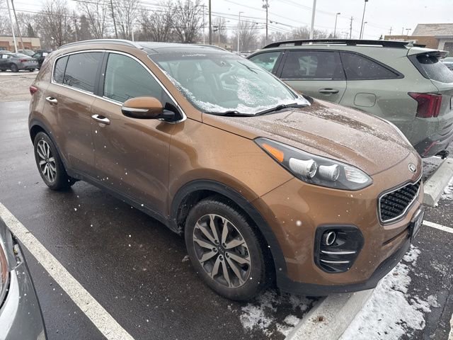 Used 2017 Kia Sportage EX w/ EX Premium Package image 2