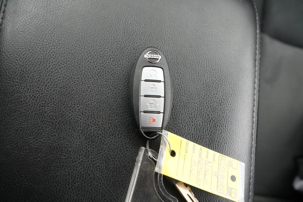 Used 2019 Nissan Pathfinder SV image 41