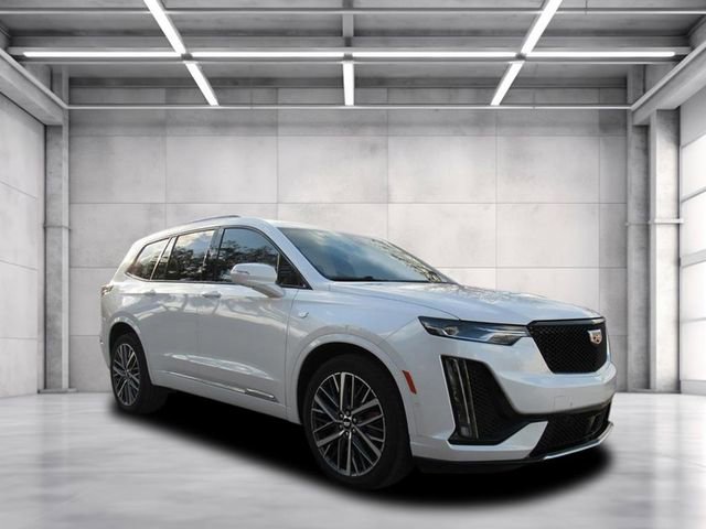 Used 2023 Cadillac XT6 Sport w/ Technology Package image 1