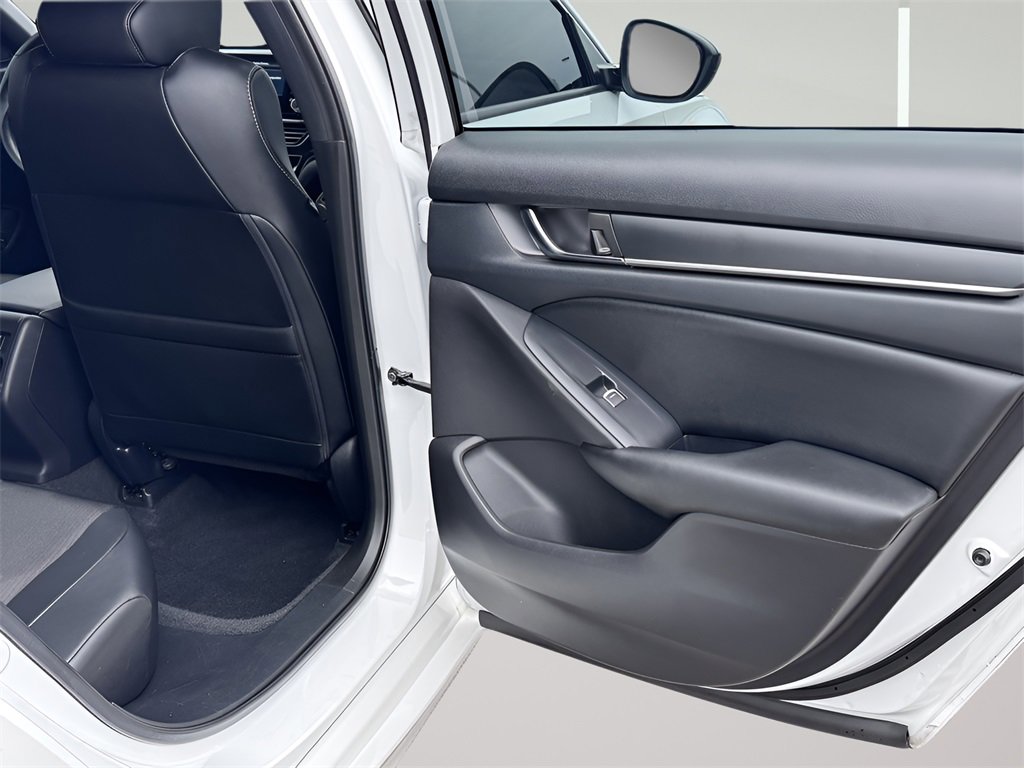 Used 2022 Honda Accord Sport image 30
