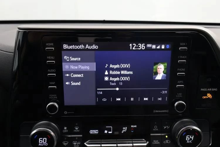 Used 2022 Toyota Highlander L AWD/4WD image 30
