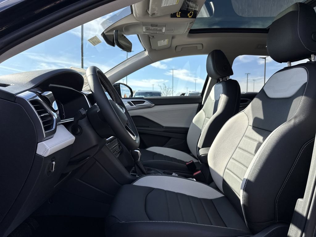 New 2026 Volkswagen Taos SEL image 11