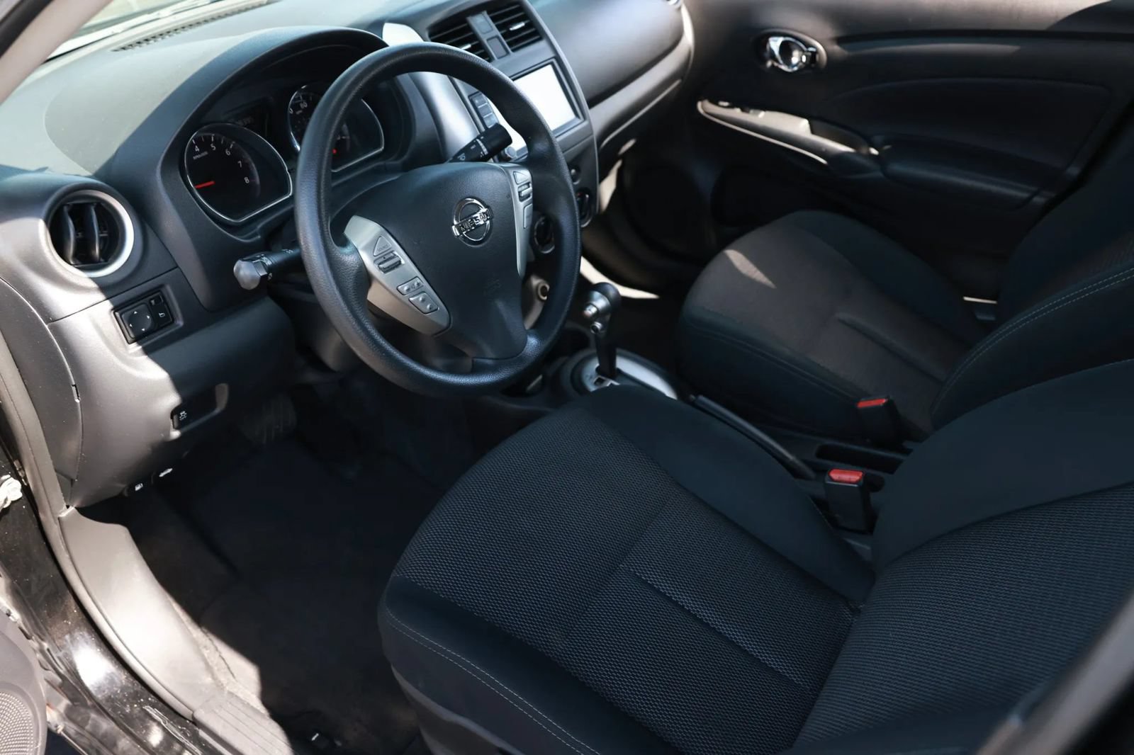 Used 2019 Nissan Versa SV FWD image 18