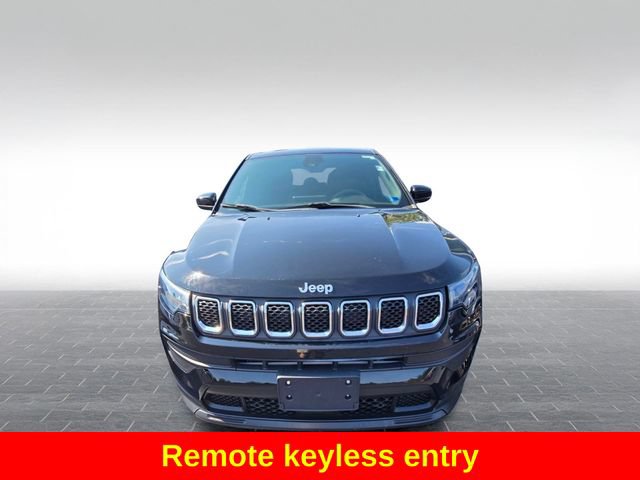 Used 2023 Jeep Compass Sport AWD/4WD image 2