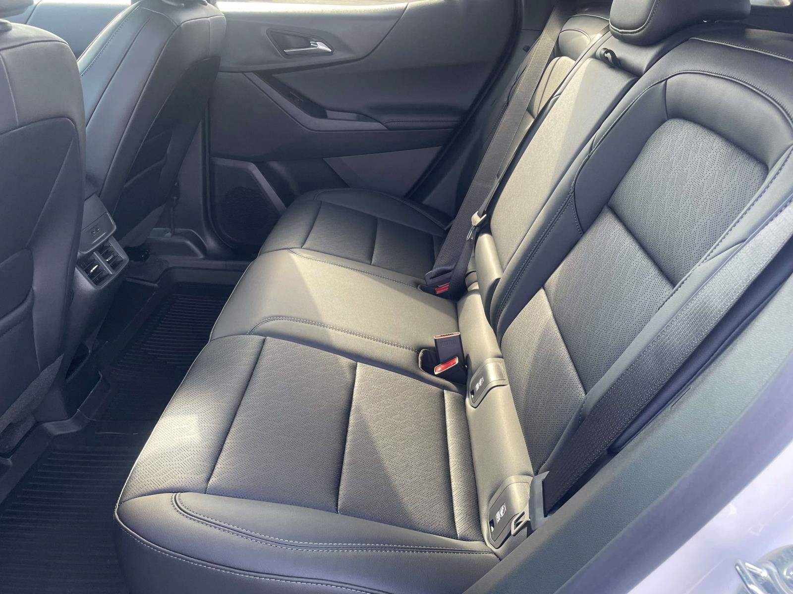 New 2027 Chevrolet Equinox LT w/ Convenience Package II AWD/4WD image 5