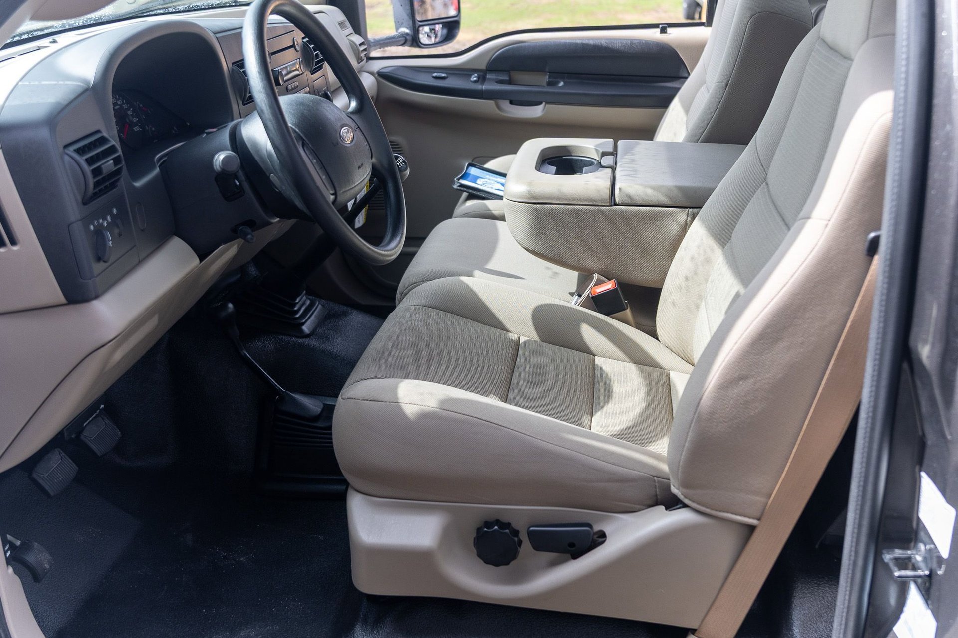 Used 2007 Ford F350 XL image 21