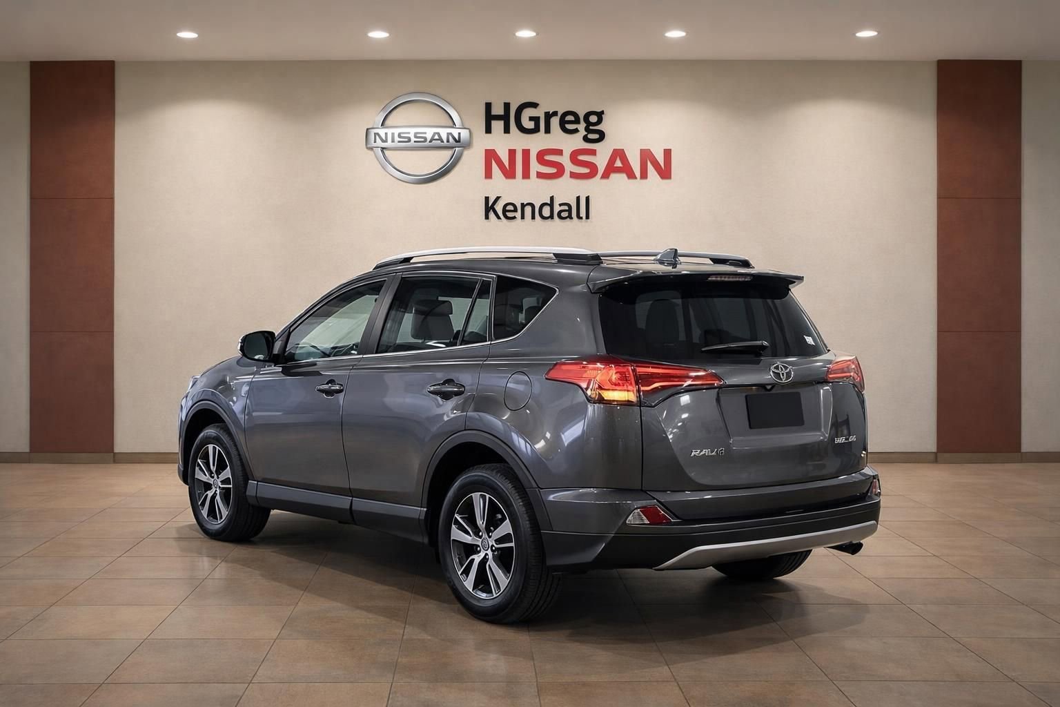 Used 2018 Toyota RAV4 XLE image 2