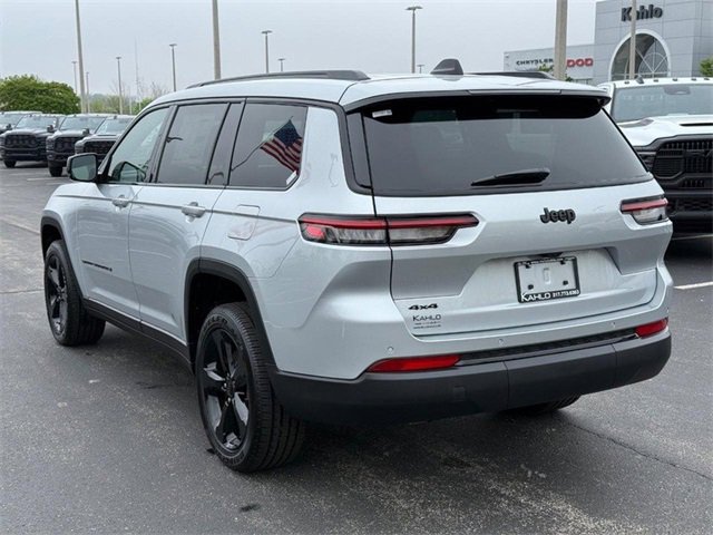 New 2025 Jeep Grand Cherokee L Altitude image 5