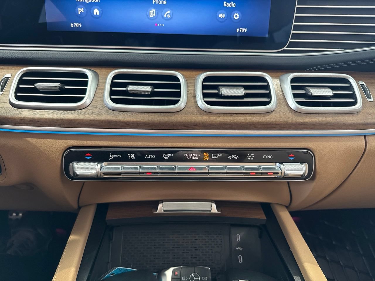 Used 2025 Mercedes-Benz GLS 450 4MATIC image 31