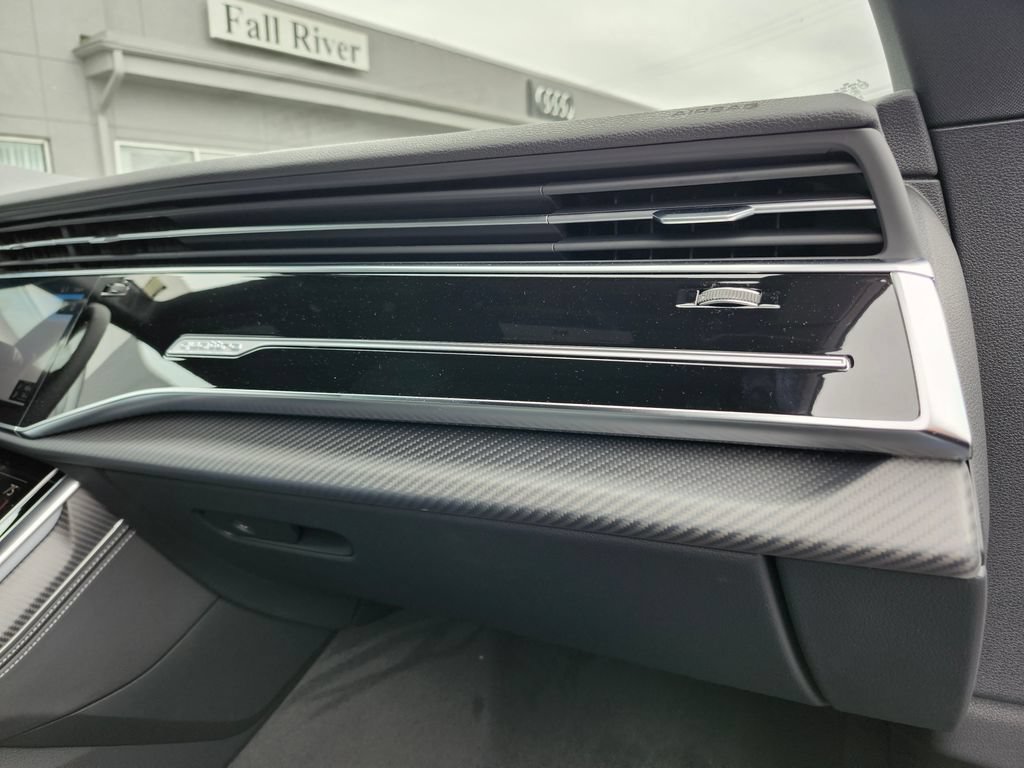 New 2026 Audi SQ8 Premium Plus AWD/4WD image 17