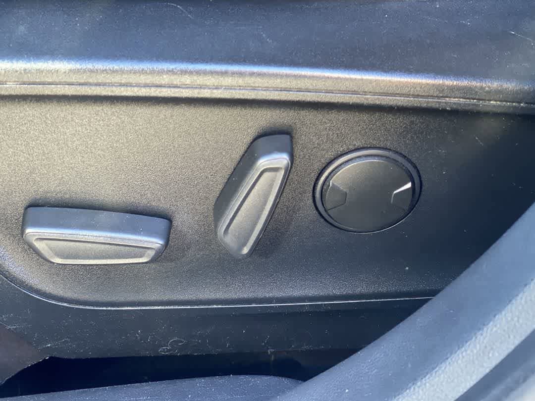 Used 2020 Ford Escape Titanium AWD/4WD image 15