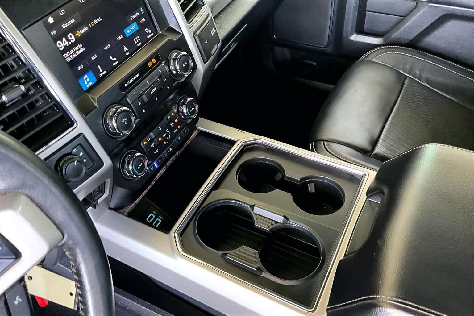 Used 2019 Ford F250 Lariat w/ Lariat Value Package AWD/4WD image 16