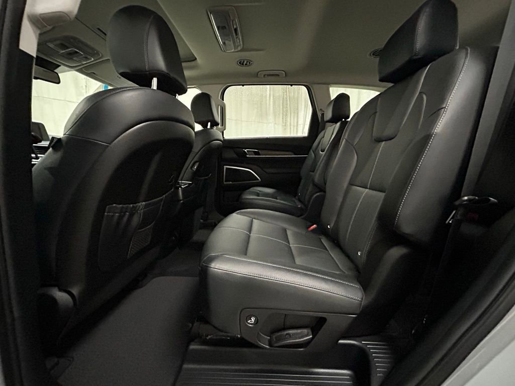 Used 2022 Kia Telluride EX w/ EX Premium Package image 28