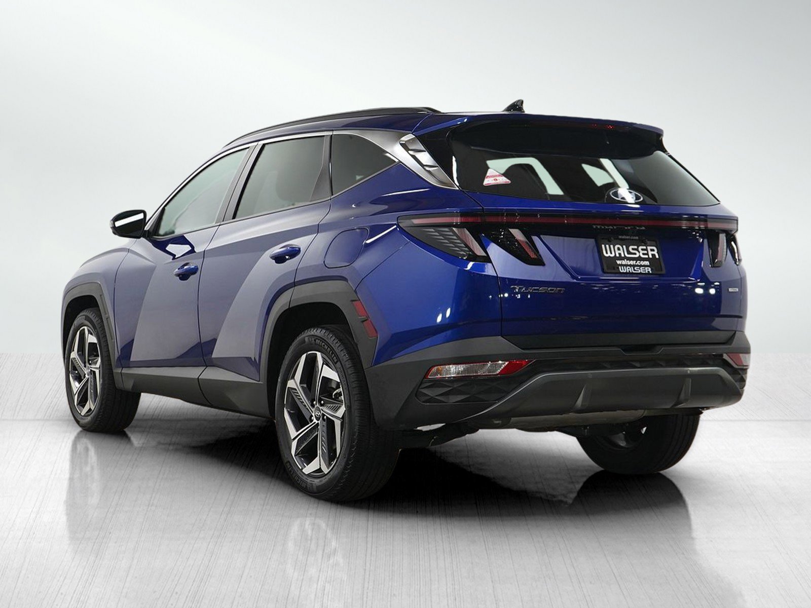 Certified 2024 Hyundai Tucson Limited AWD/4WD image 2